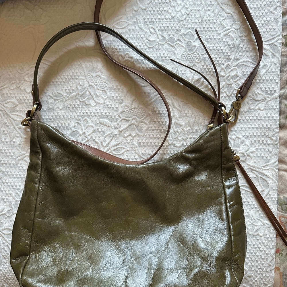 Hobo Leather Shoulder/ Crossbody Bag